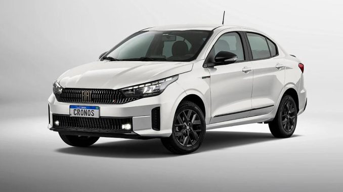 Fiat Cronos Branco visão da frente 3/4 parado